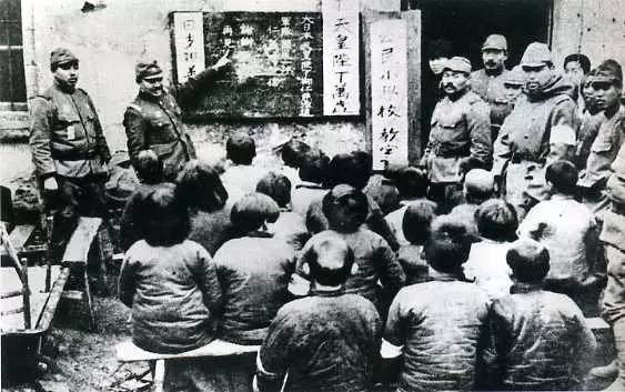 1932年3月9日，“偽滿洲國”在長春成立。